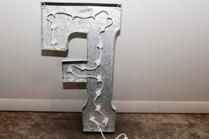 Light up letters f back